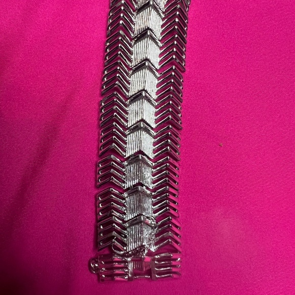 Vintage Coro signed silver tone bracelet - Picture 7 of 9